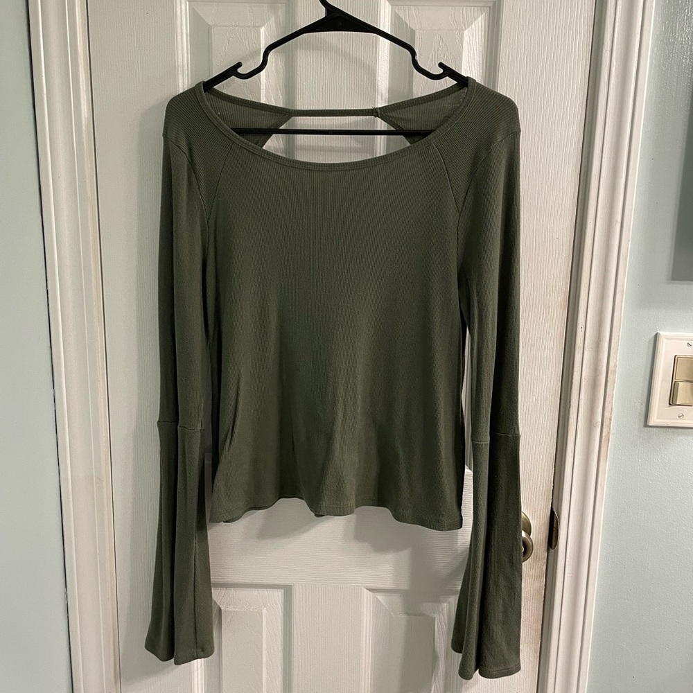 HOLLISTER MEDIUM GREEN LONG SLEEVE TOP